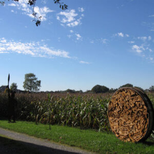 Holzdepot aus Stahlringen – rund ist warm