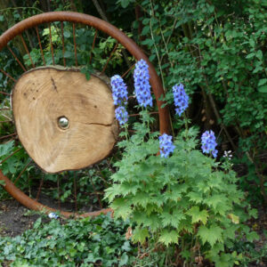 Kunst in kleinen Gärten